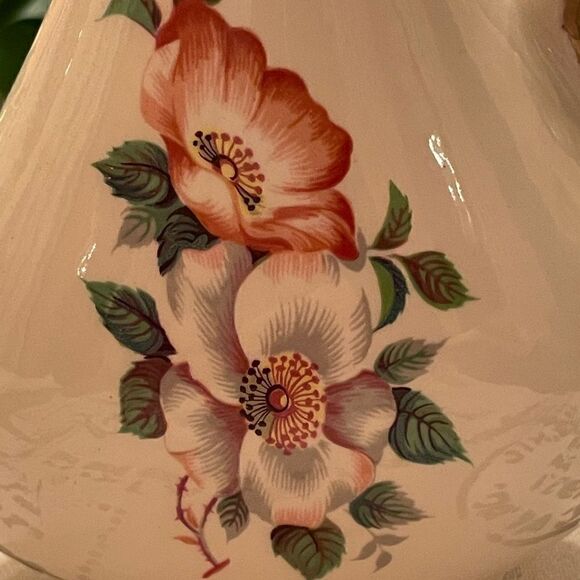 Pretty vintage pitcher  - Picture 7 of 7